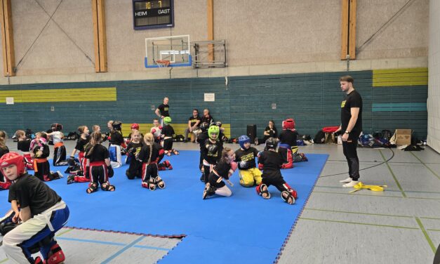 Kickbox Camp 2026 mit 150 Kindern