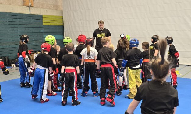 Kickbox Camp 2026 mit 150 Kindern