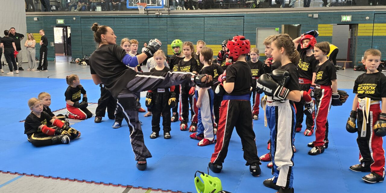 Kickbox Camp 2026 mit 150 Kindern