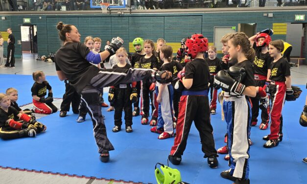 Kickbox Camp 2026 mit 150 Kindern