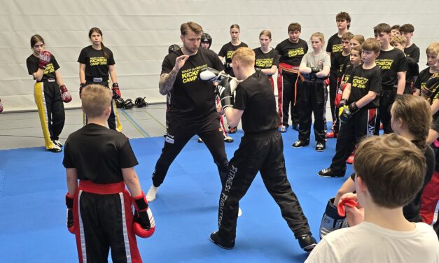 Kickbox Camp 2026 mit 150 Kindern